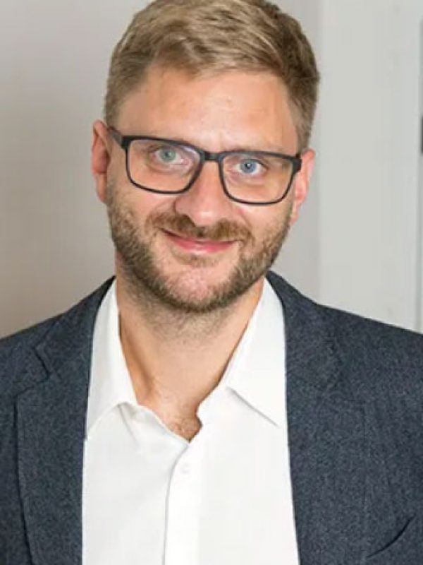 Oliver Wolf Dozent
